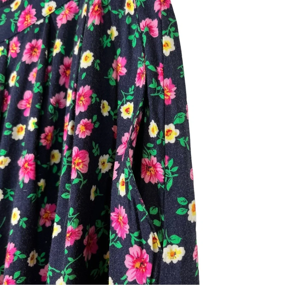Appleseeds Vintage Floral Skirt with Pockets